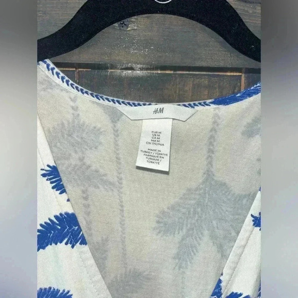 Cotton Jersey Wrap Dress in floral Print Size M, palm, vacation, casual E6 - Picture 6 of 10